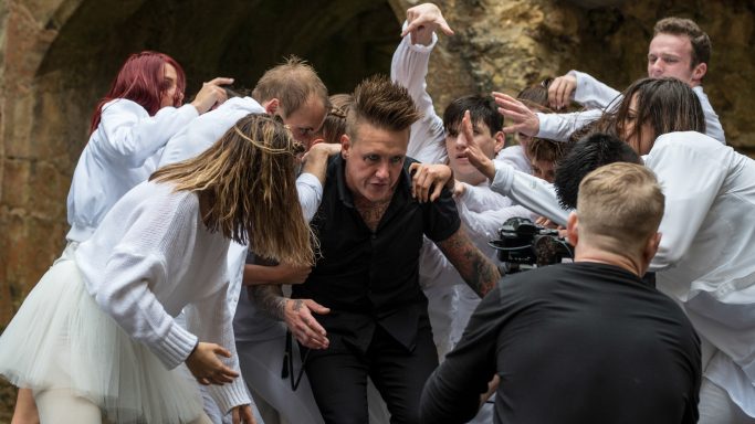 papa roach, none of the above, video clip, beaufort castle, music production,